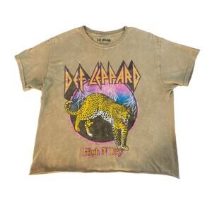 Def Leppard Beige Cropped T-Shirt Womens Size M
